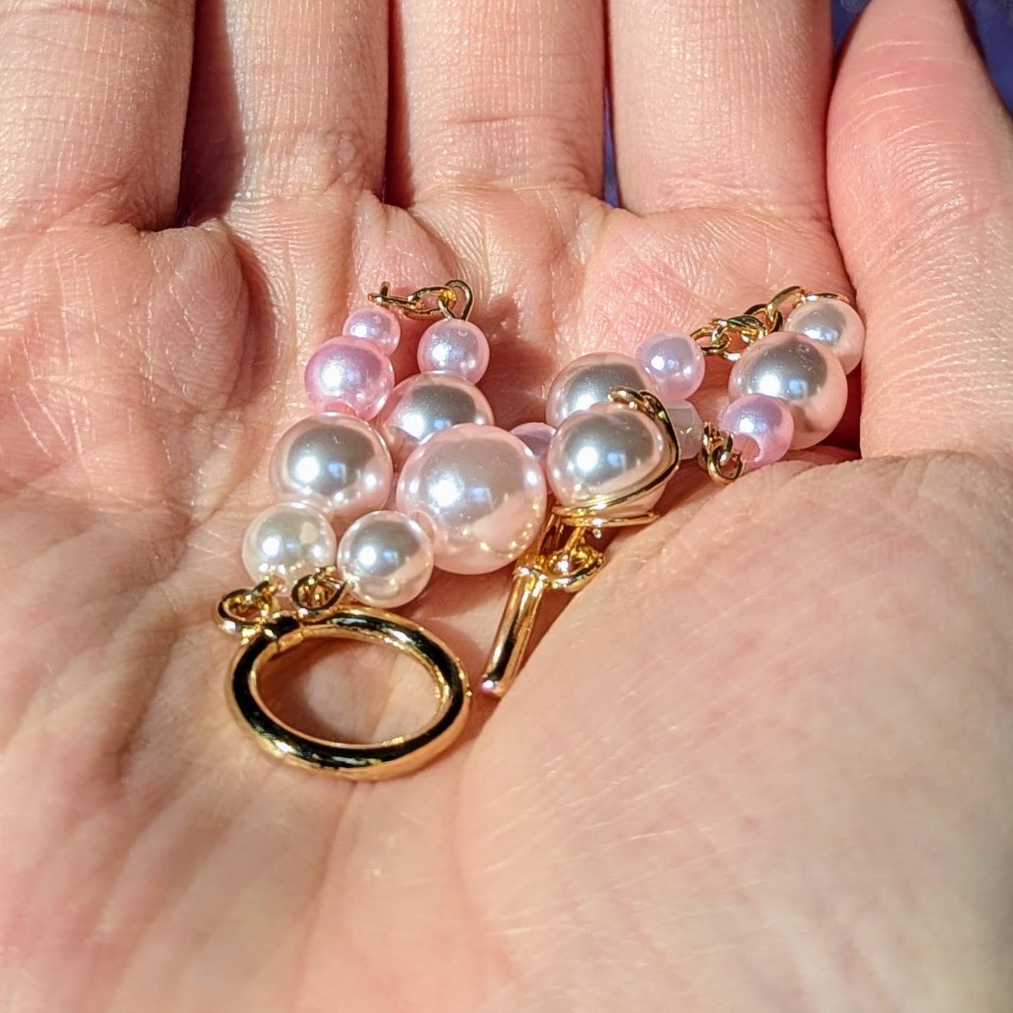 Bubble gum B. Bracelet